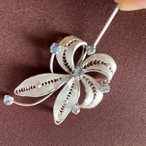 Vintage Continental brooch pin